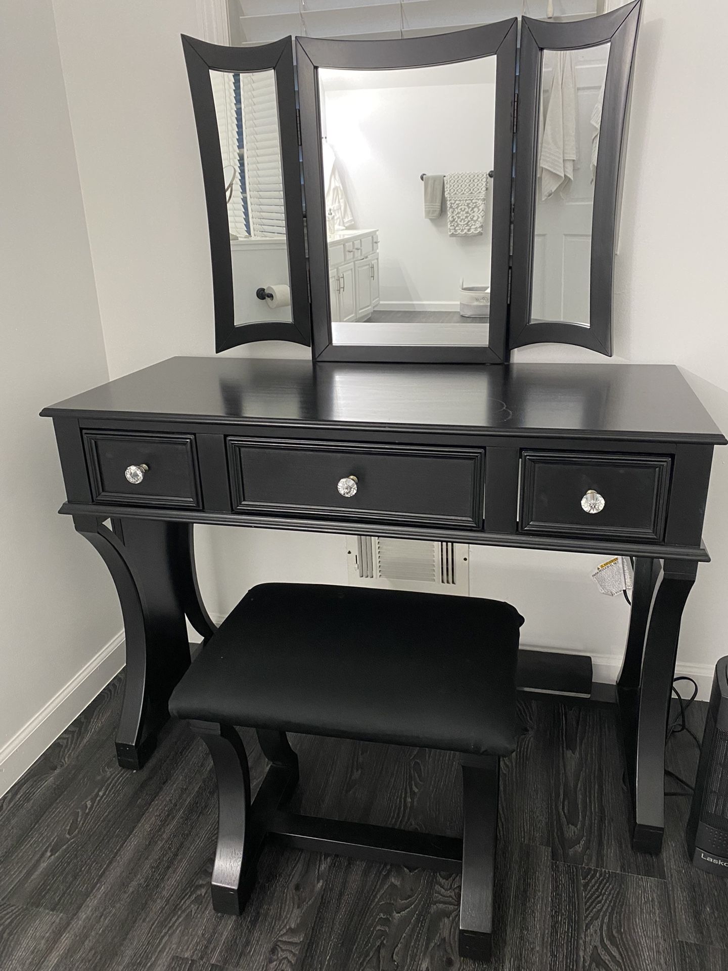 Vanity With Stool