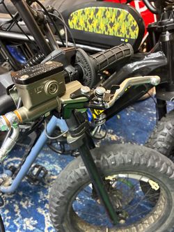 Super73 z Miami ultra bee brake