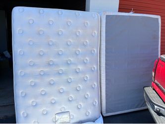 Free full size mattress box spring and rails must take all
