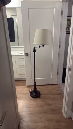 Floor lamp