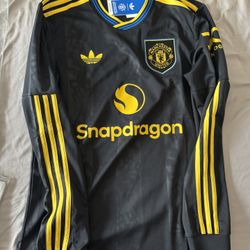 2025/2026 size SMALL Manchester United (Man Utd) Third Jersey Long Sleeve 