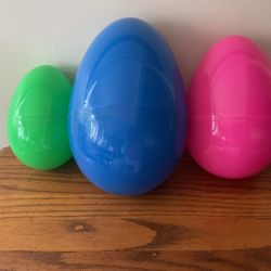 Jumbo Plastic EASTER EGGS Set of 3 NESTING Bright Colors  12" 10" 8” Used