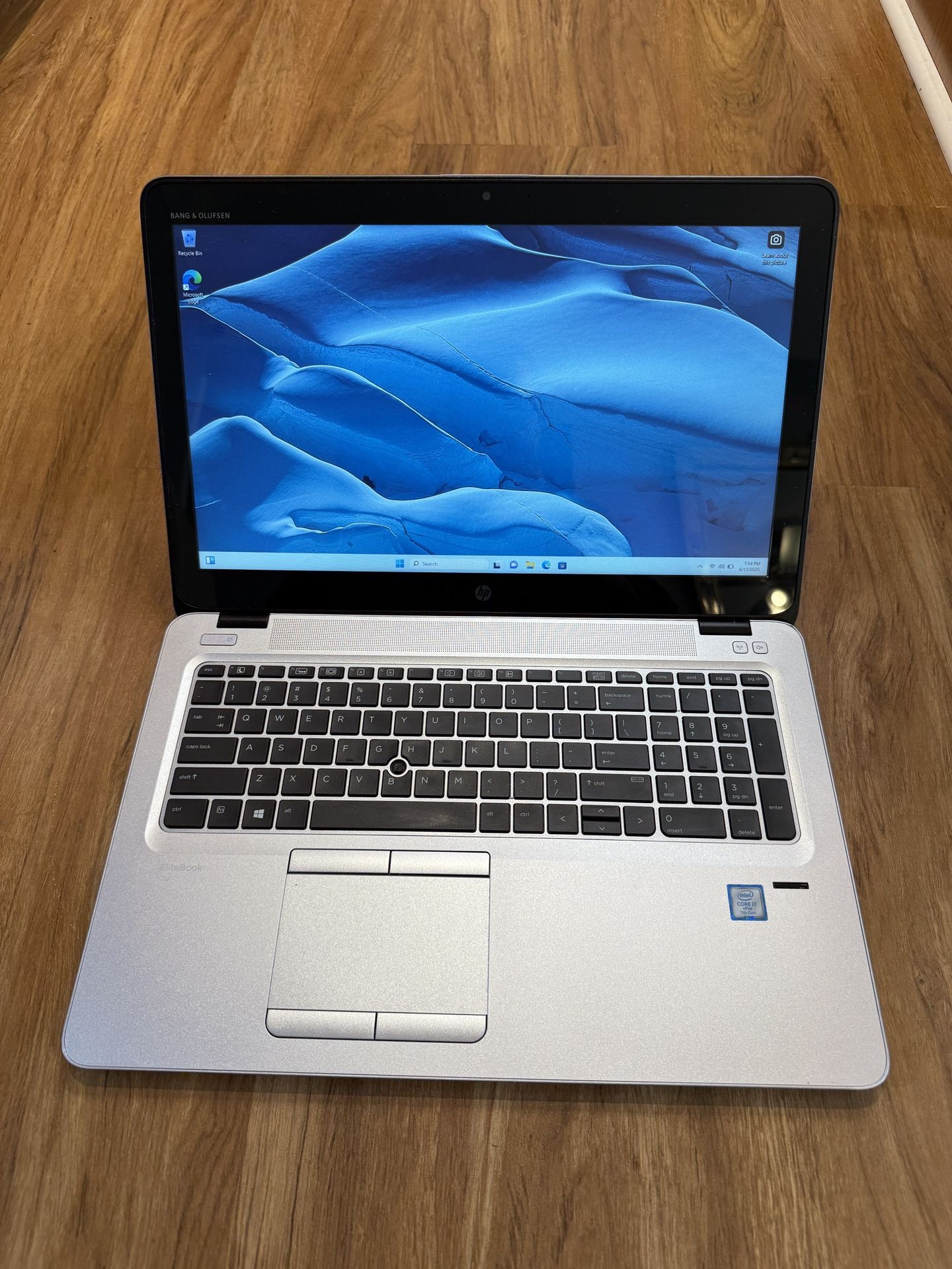 HP EliteBook 850 G4 Core i7 7th gen 16GB Ram 256GB SSD Windows 11 Pro 15.6” Intel HD Touch Screen Laptop with charger in Excellent Working condition!!