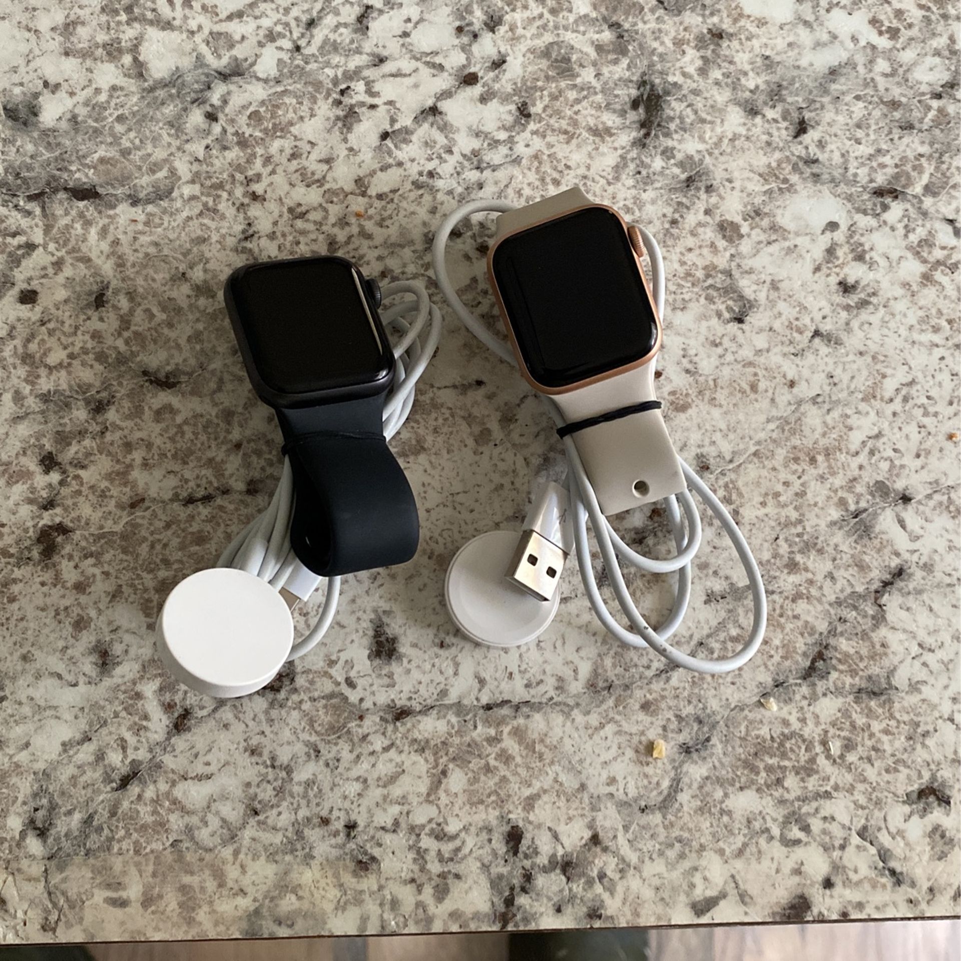 2 Apple Watch SE