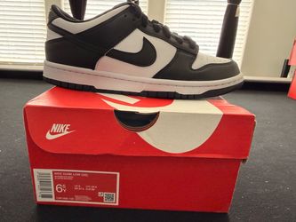 Nike dunk panda size 6.5y
