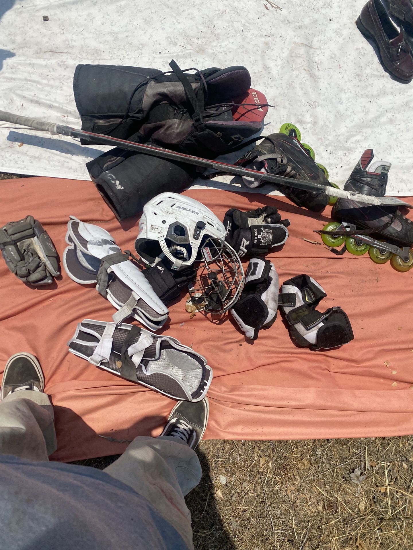 hocky size 8 boots 6 boots pads helmet πͺ