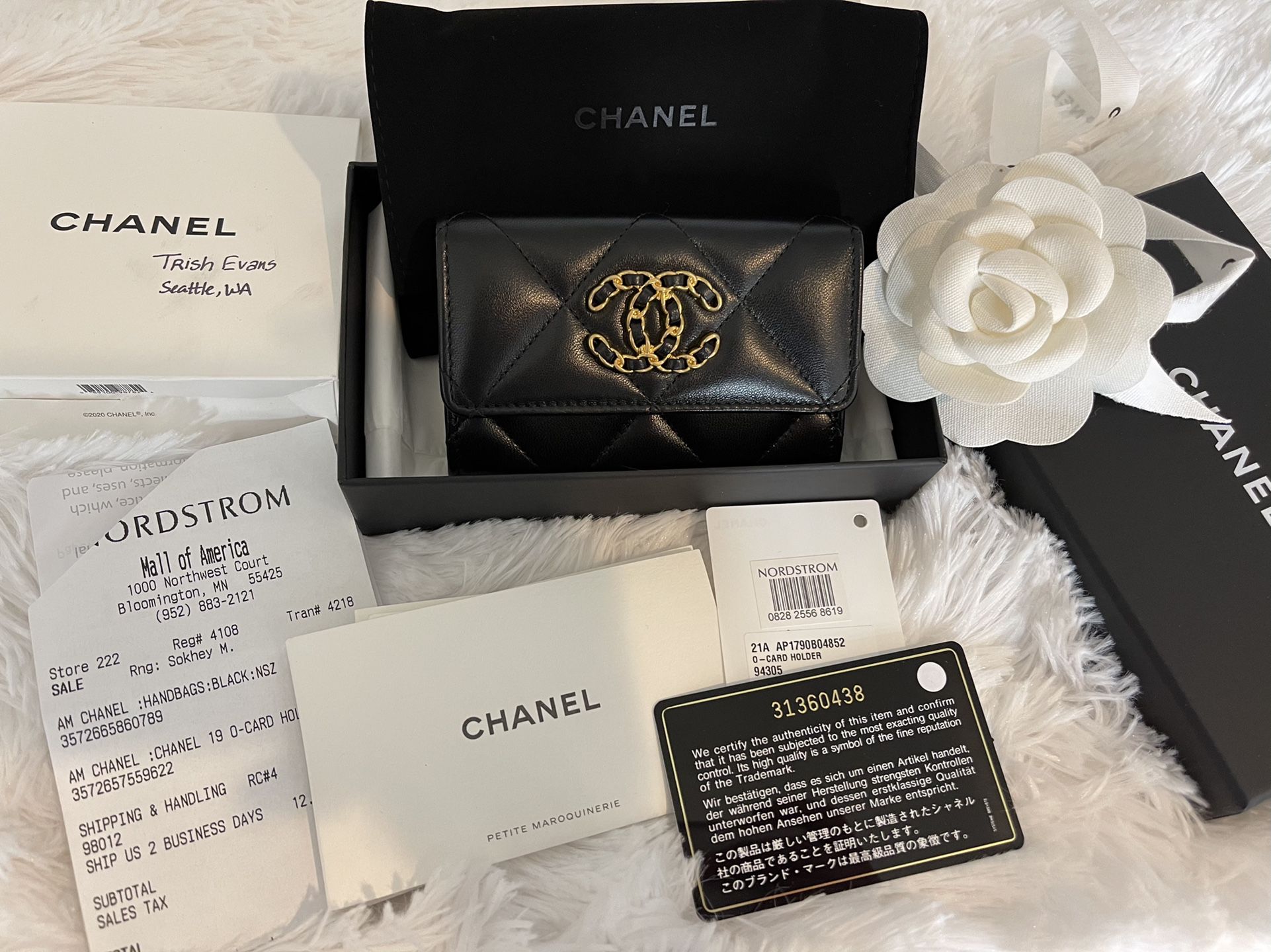 NEW- Authentic CHANEL Card Holder for Sale in Bothell, WA - OfferUp