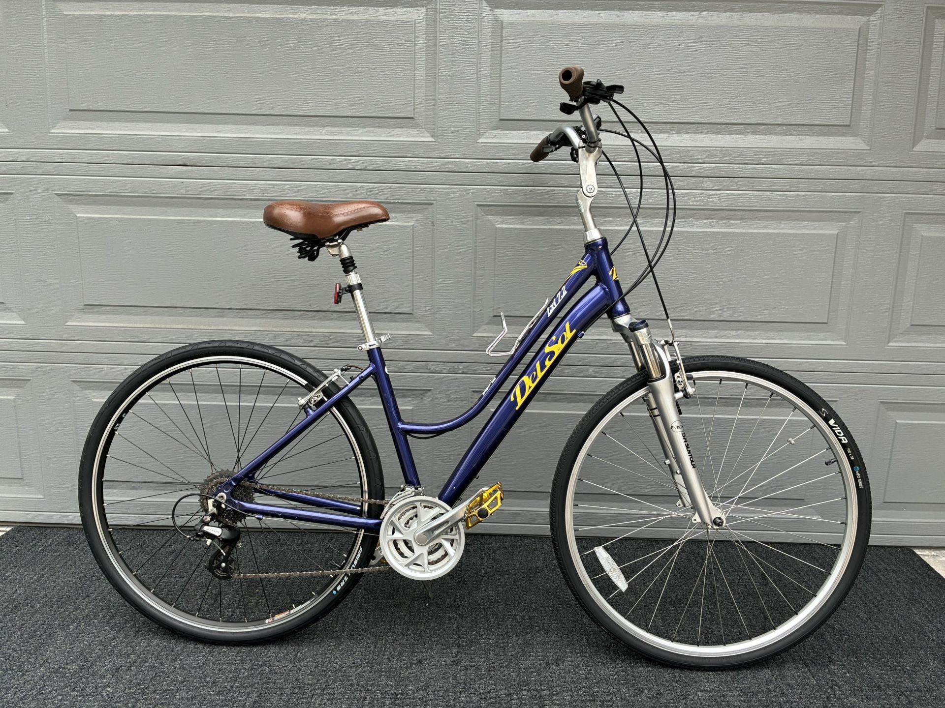 Haro Del Sol 24 Speed StepThru Hybrid Bike