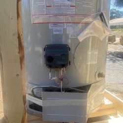 New Commercial 100 gallon gas water heater
