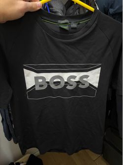 Boss logo shirt size M