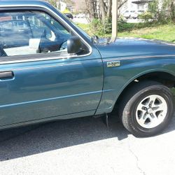 2000 Mazda B-Series Pickup