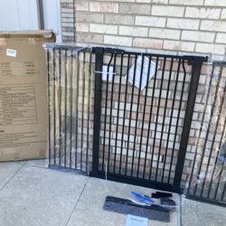 30-66” pressure mounted gate 