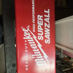 MILWAUKEE SUPER SAWZALL VERY LIGHT USE