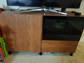 TV unit with doors