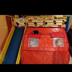 USED Kids Twin Loft Bed With Slide // Cama De Niños Con tobogán