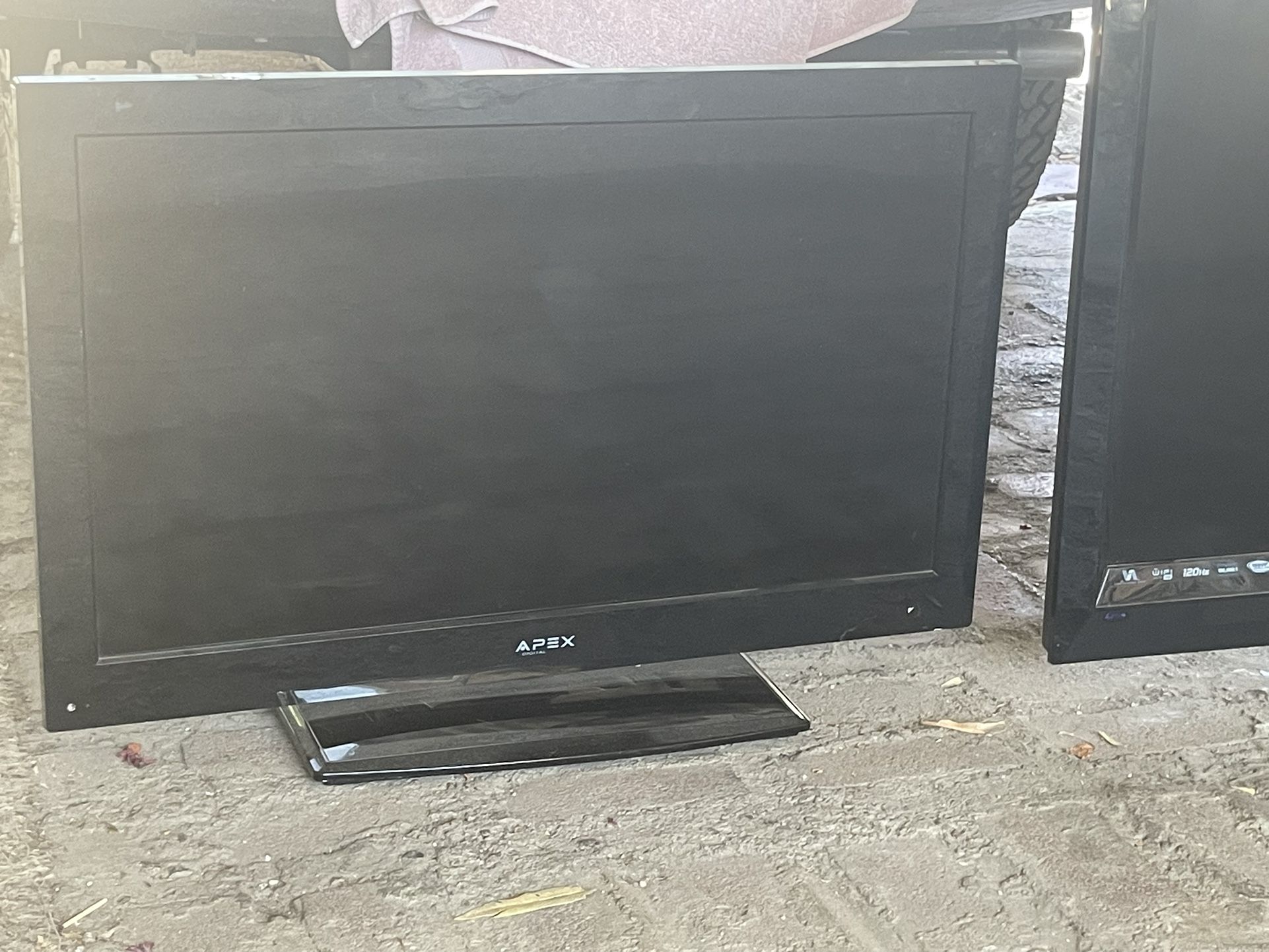 APEX Tv “32”