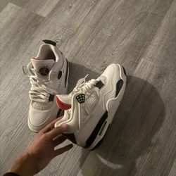 Jordan 4s Size 9.5 Men