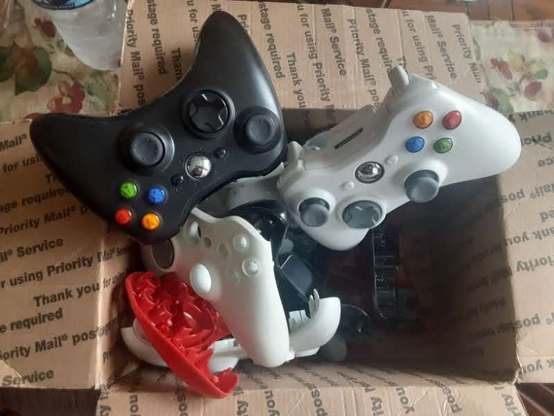 XBOX CONTROLLER PARTS FOR PARTS OR REPAIRS $40 FINAL PRICE