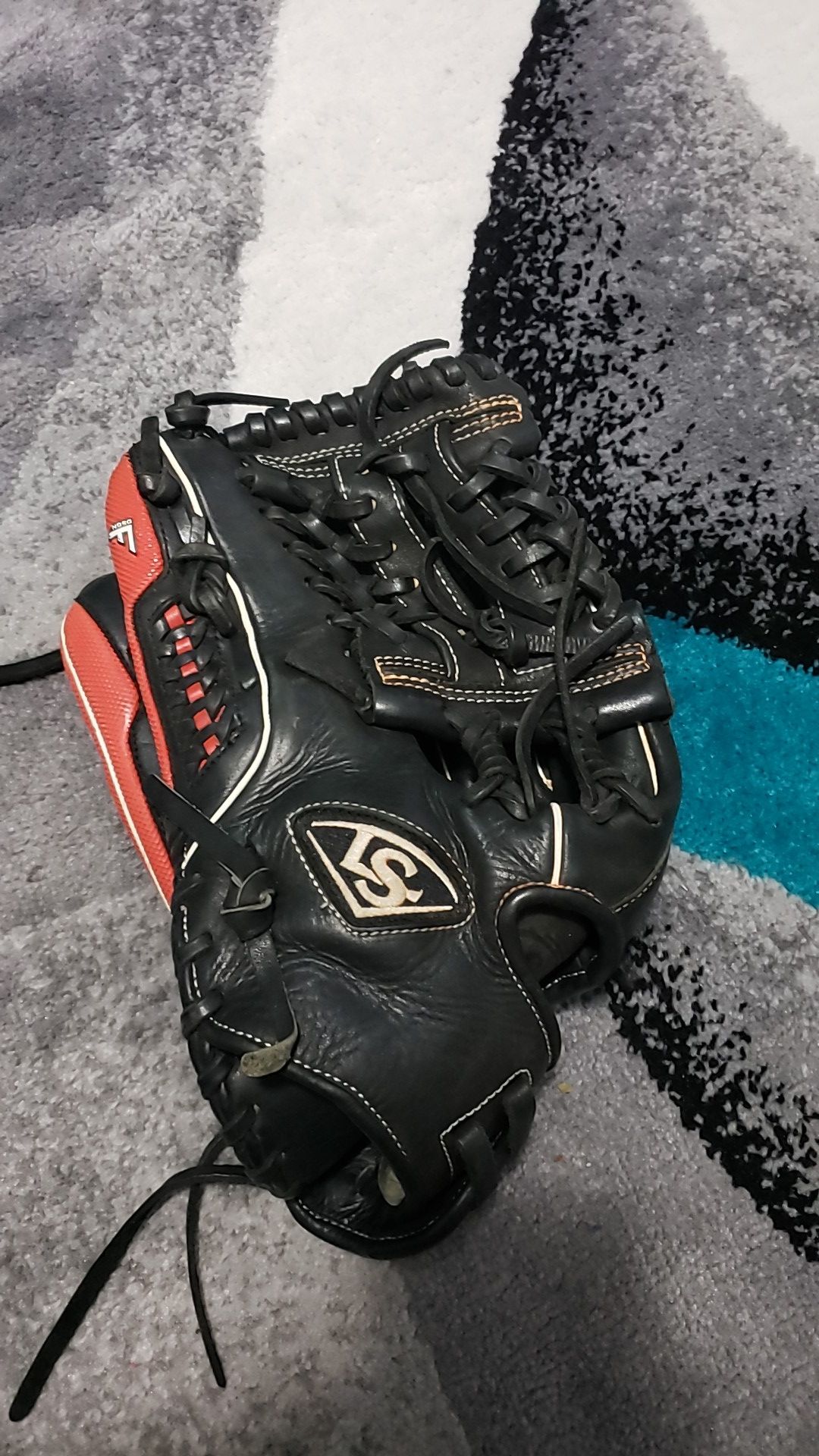 Softball glove 14 inch
