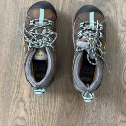 KEEN Women's Targhee II Low Height Waterproof Hiking Shoe