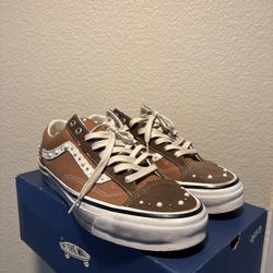 Pearlized Vans brown