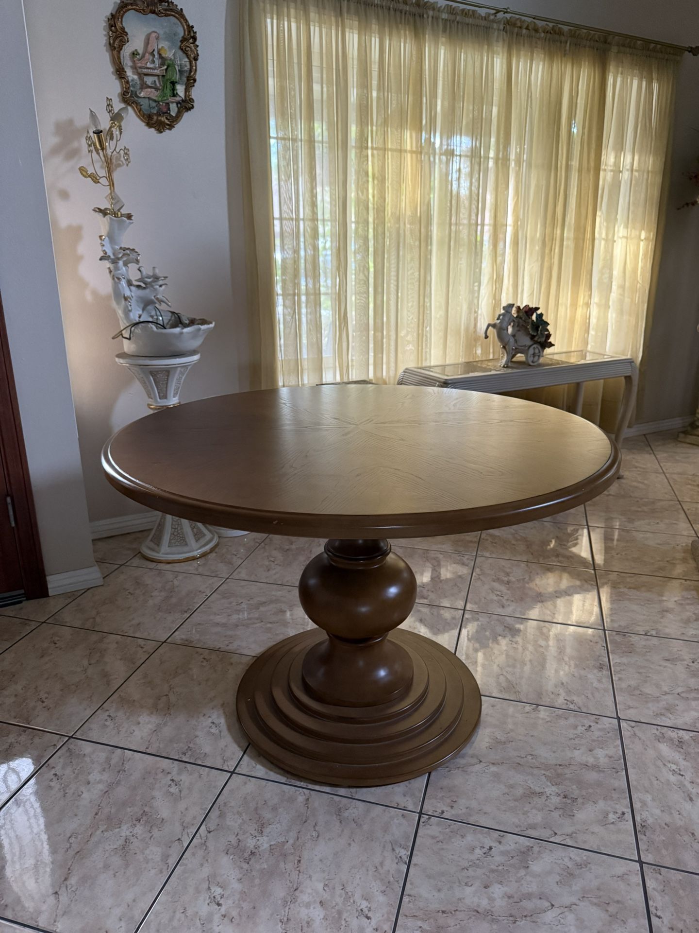 46” Round Pedestal Table