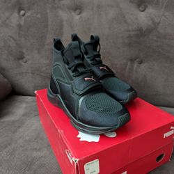 Puma Shoes  Size 8.0w