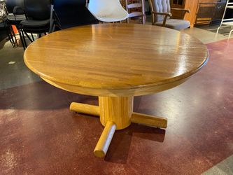 Circular Dining Table with Cylinder Pedestal Base