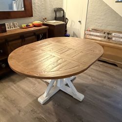 Rustic Farmhouse Round Dining Table with Expandable Leaf – Solid Wood