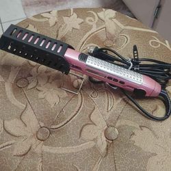 CONAIR FLAT IRON WITH STAND