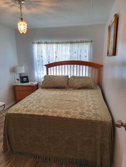 Queen bedroom set