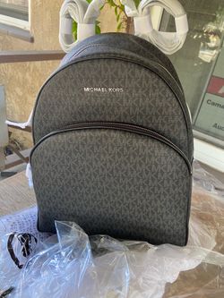 New!!! Original Michael Kors large Backpack and double zipper wallet