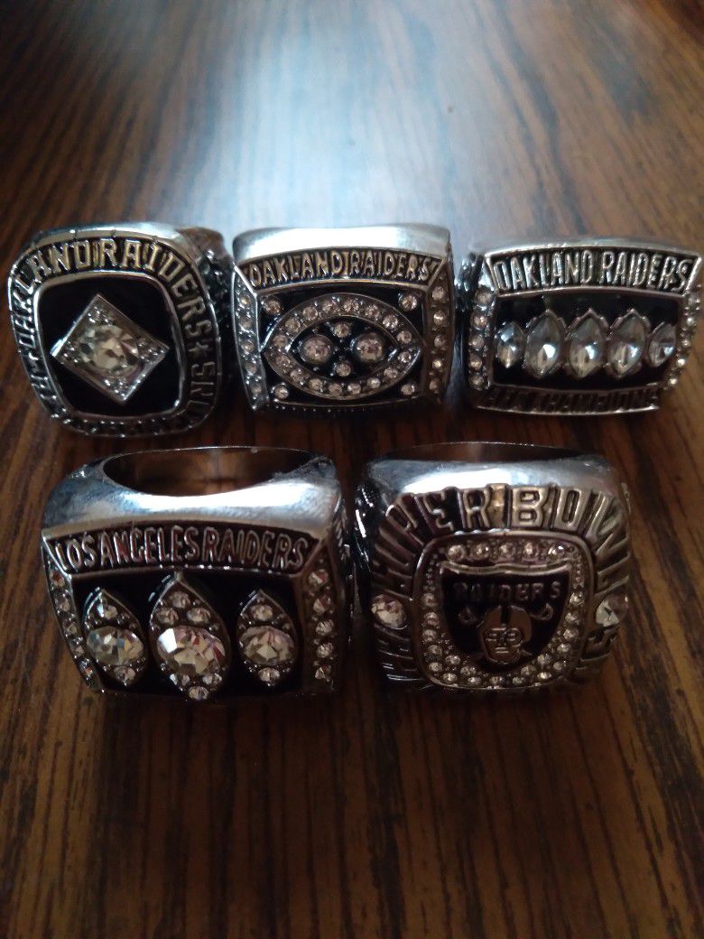 Oakland Raiders Championship 5 Ring Set