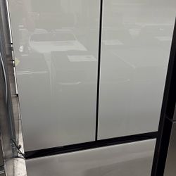 Samsung Bespoke 30.1 Cu Ft. Smart French Door Refrigerator RF30BB660012