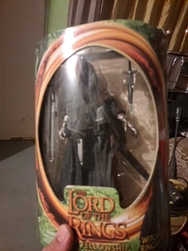 Lord Of THE RINGS  Action Figures LOT