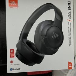 JBL - Tune 720BT Over-Ear Bluetooth Headphones