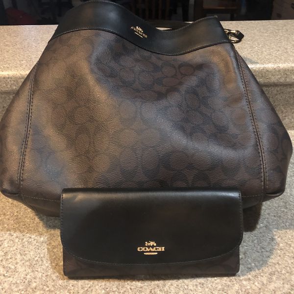 Coach purse and wallet combo for Sale in Riverview, FL - OfferUp