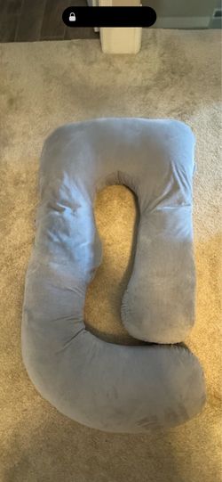 Full body Pregnancy pillow never used $25