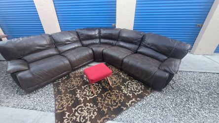 FREE DELIVERY AVAILABLE-REAL LEATHER SECTIONAL RECLINER