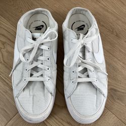 Nike Women’s White Sneakers Size 11