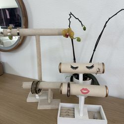 T-bar jewelry display.