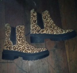 Lucky Brand Platform Boots Emali Leopard Print Size 6 1/2 $40