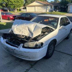 2000 Toyota Camry Part Out 