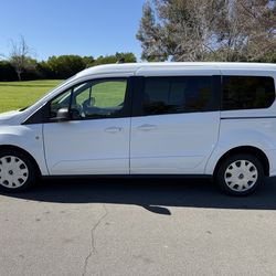 2022 ford  transit connect  xlt 7 passenger with 44k miles