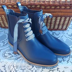Bernardo Rain Boots Size 8