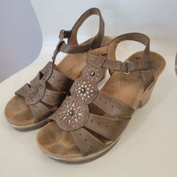 Size 7 Wedge Sandals