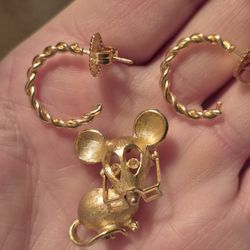 Vtg.AVON GOLD TONE "MOVING GLASSES MOUSE " PIN & EARRINGS