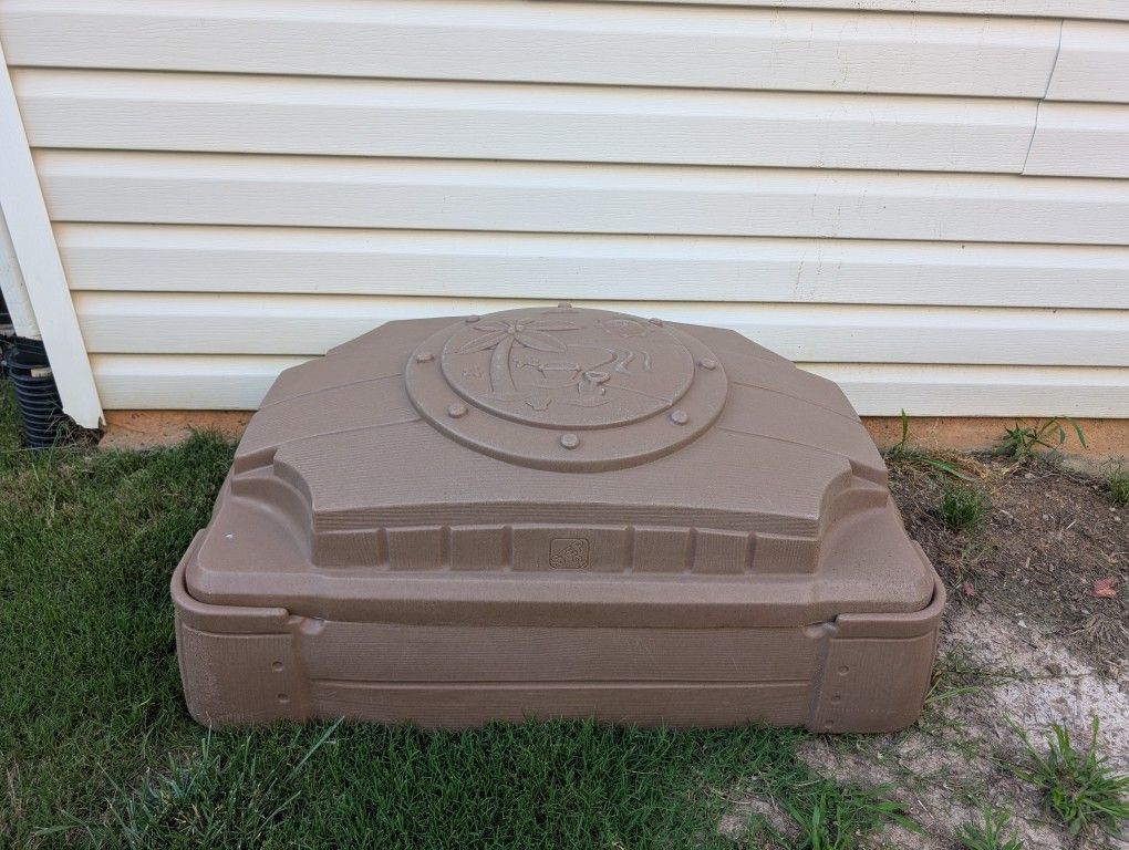Play Sandbox With Lid
