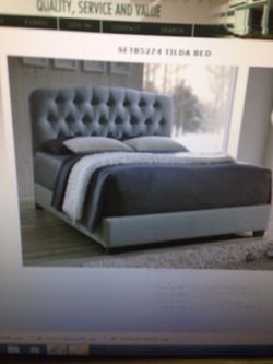Grey Tufted Queen Fabric Bed New in Box