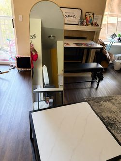 Mirror and coffee table